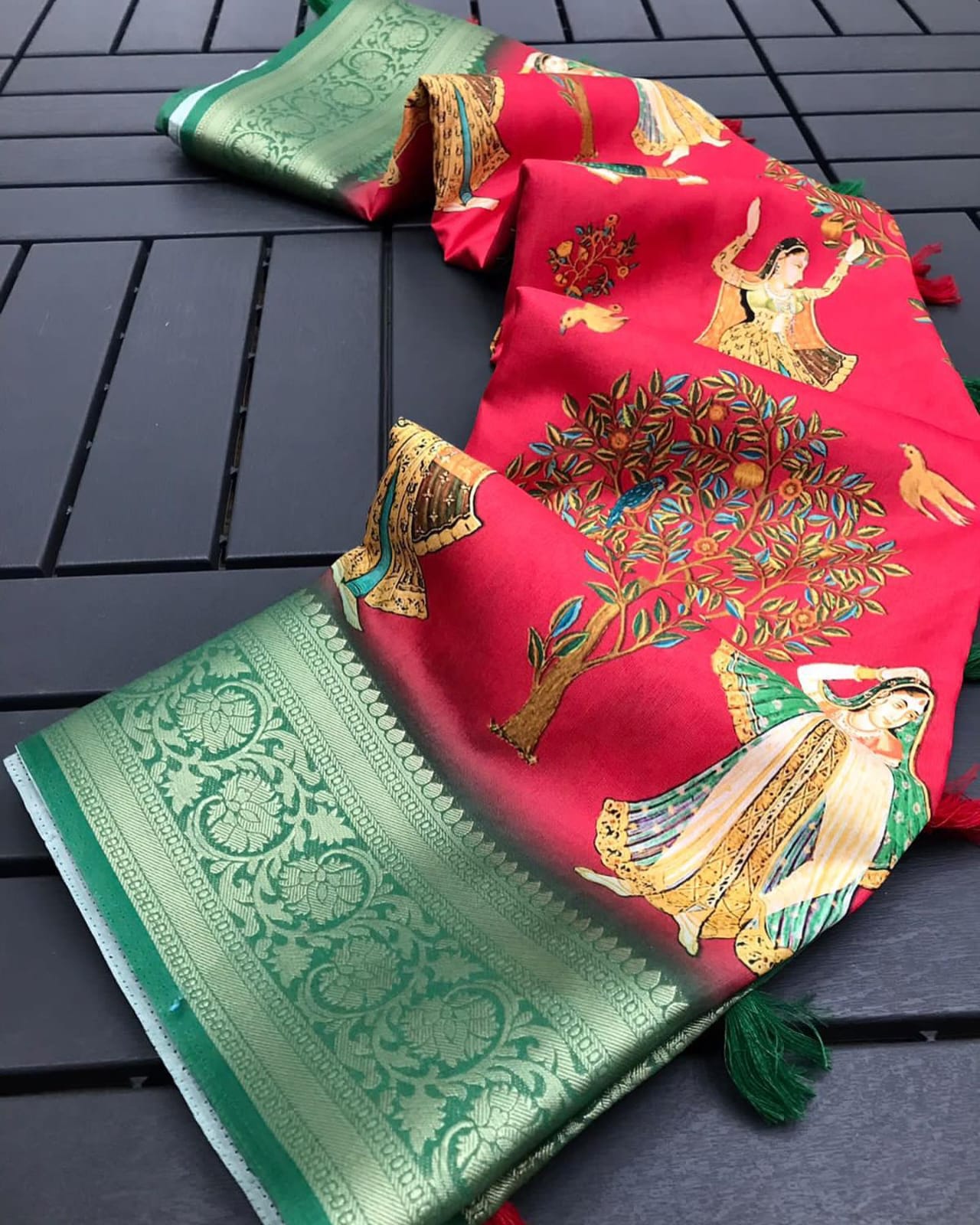 Red Dola Silk Printed Saree With Jaqcard Border