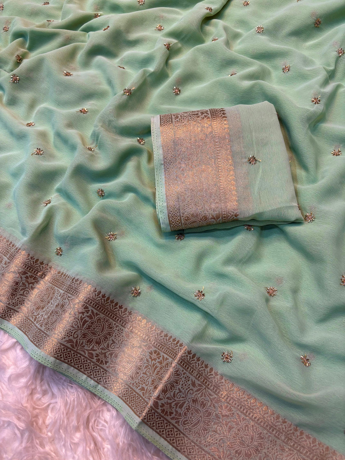 Kusum Butti - Mint Green