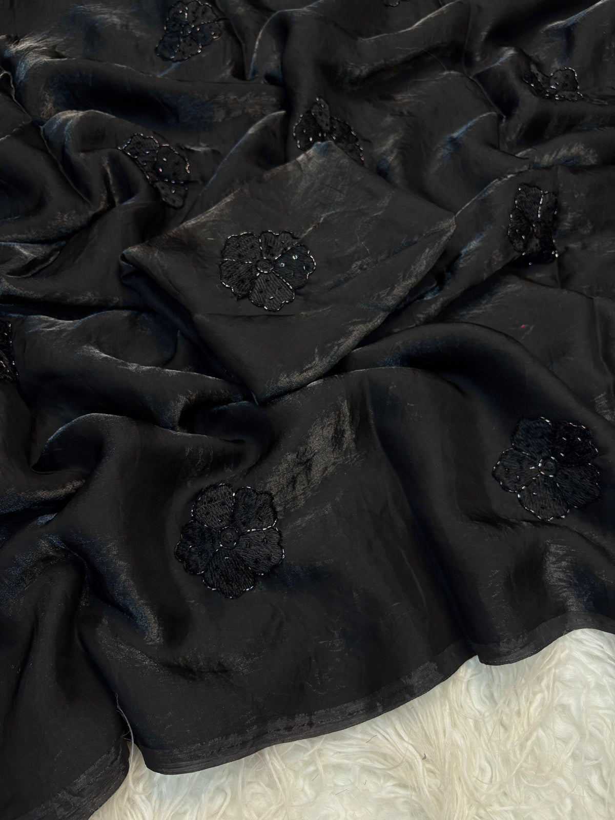 Bloom Petal - Black