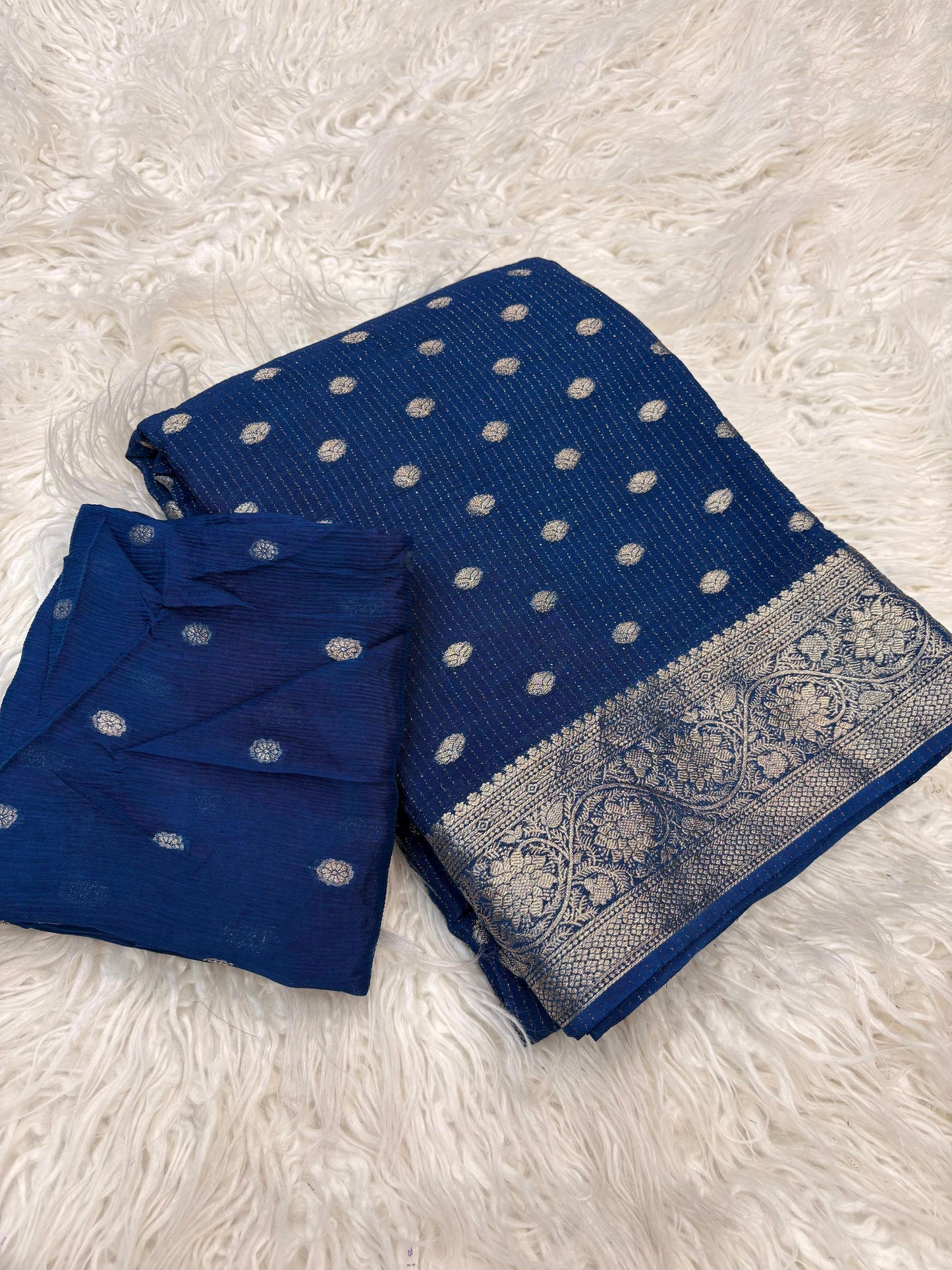 Gulnaz More Peach Chitt Pallu Chinon Silk Saree
