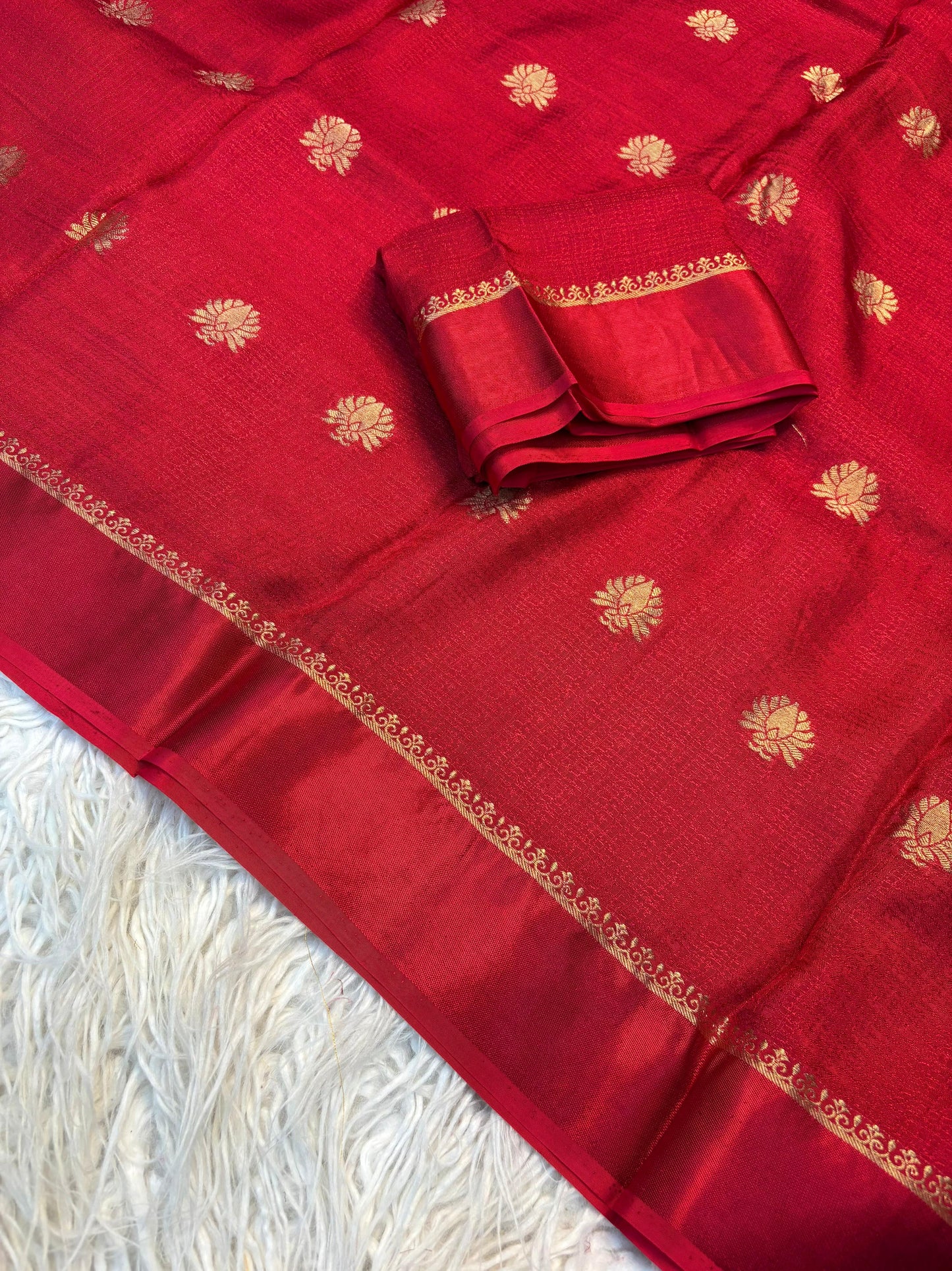 Red Aura Zari Weave Saree