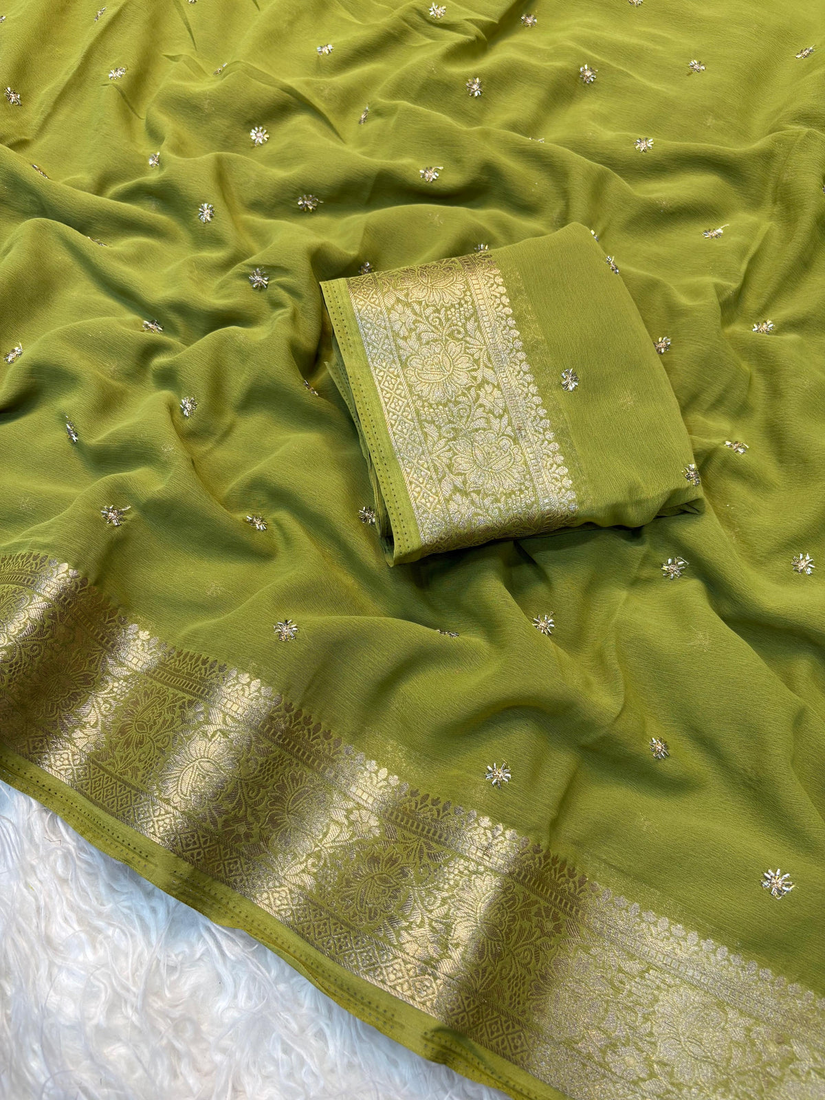 Kusum Butti - Green