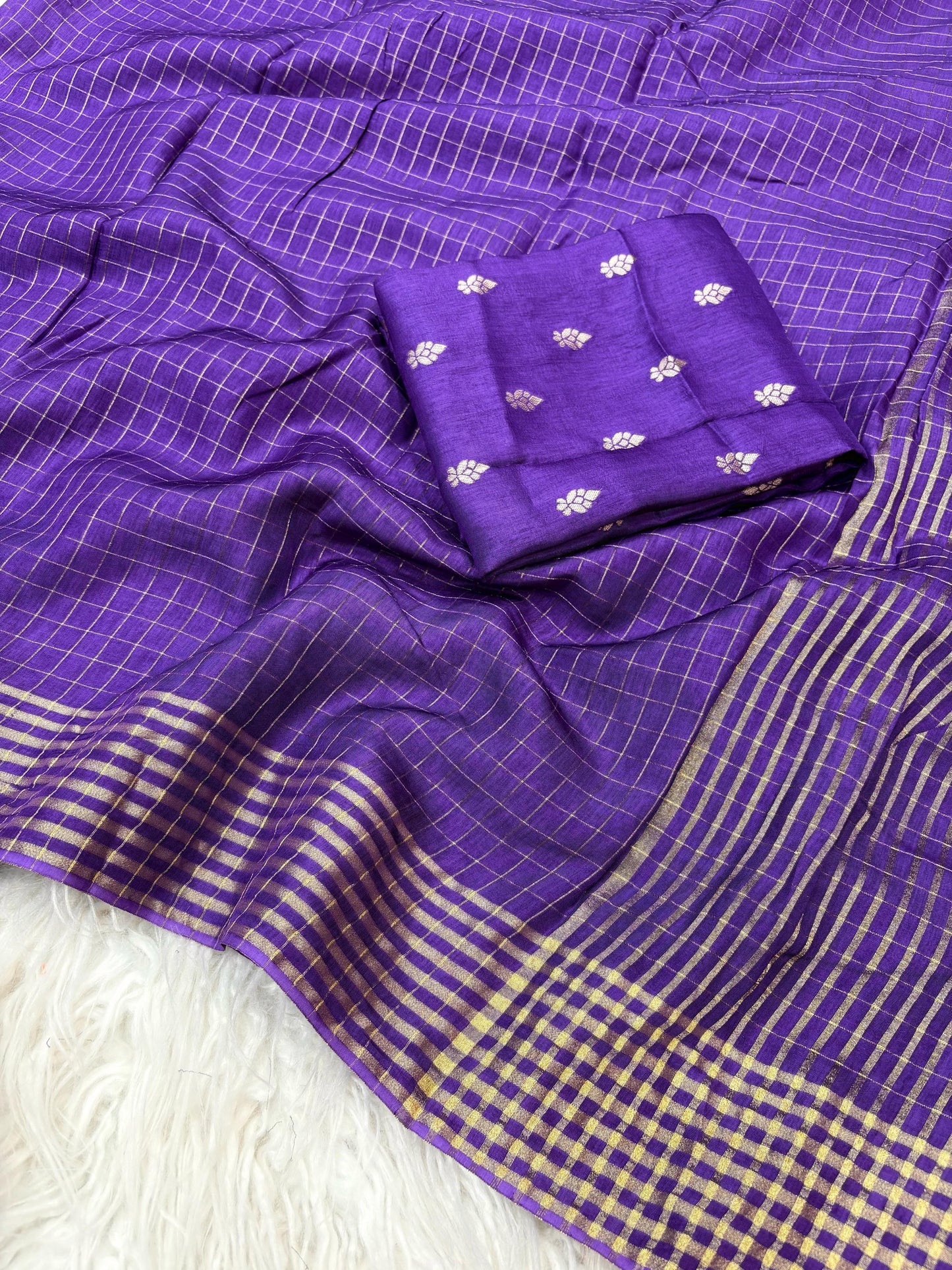 Amber Aura – Woven Checkered Royal Purple Viscose Saree