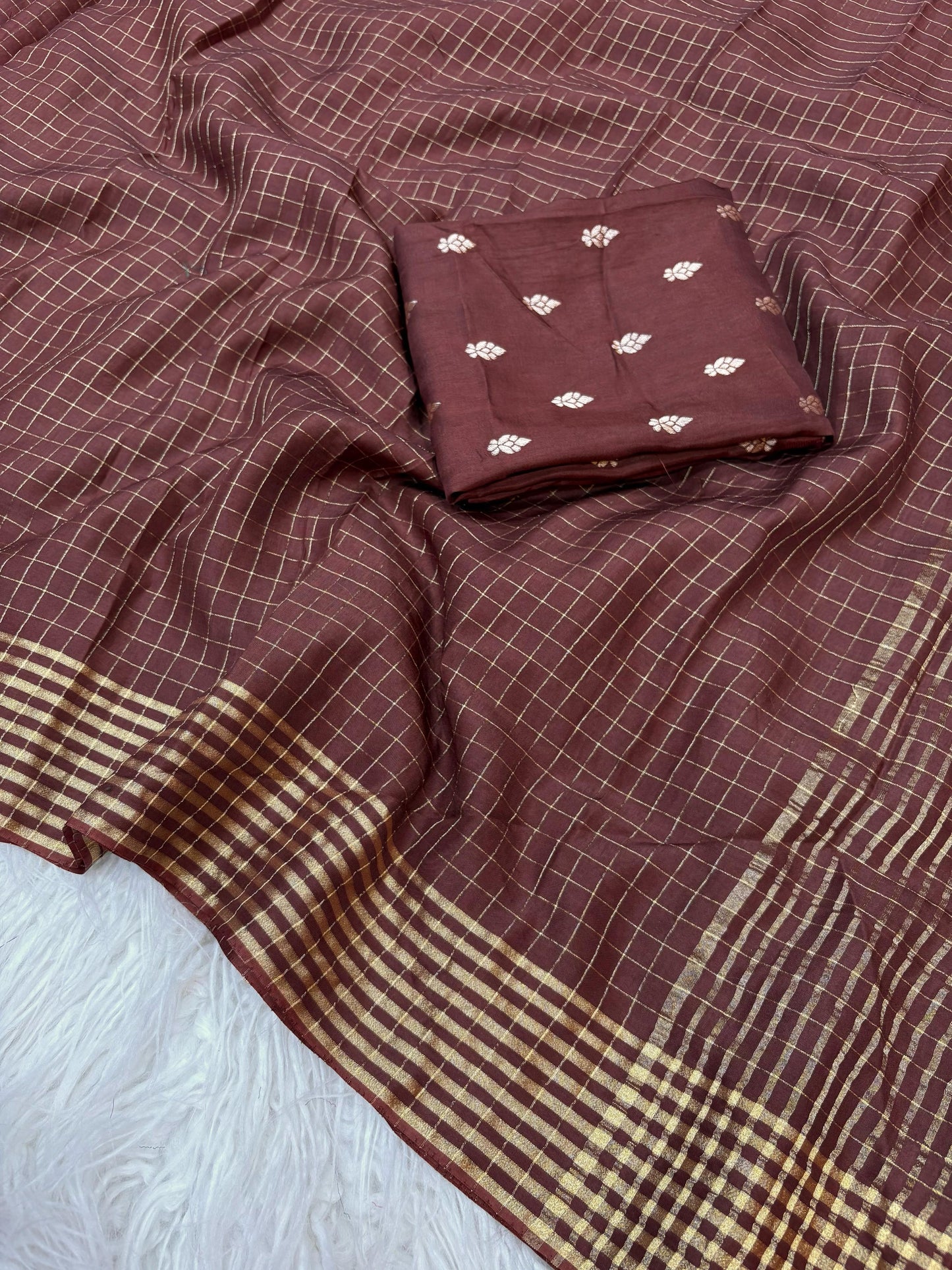 Amber Aura – Woven Checkered Dark Coffee Viscose Saree