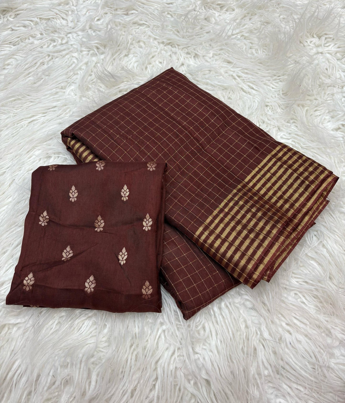 Amber Aura – Woven Checkered Dark Coffee Viscose Saree