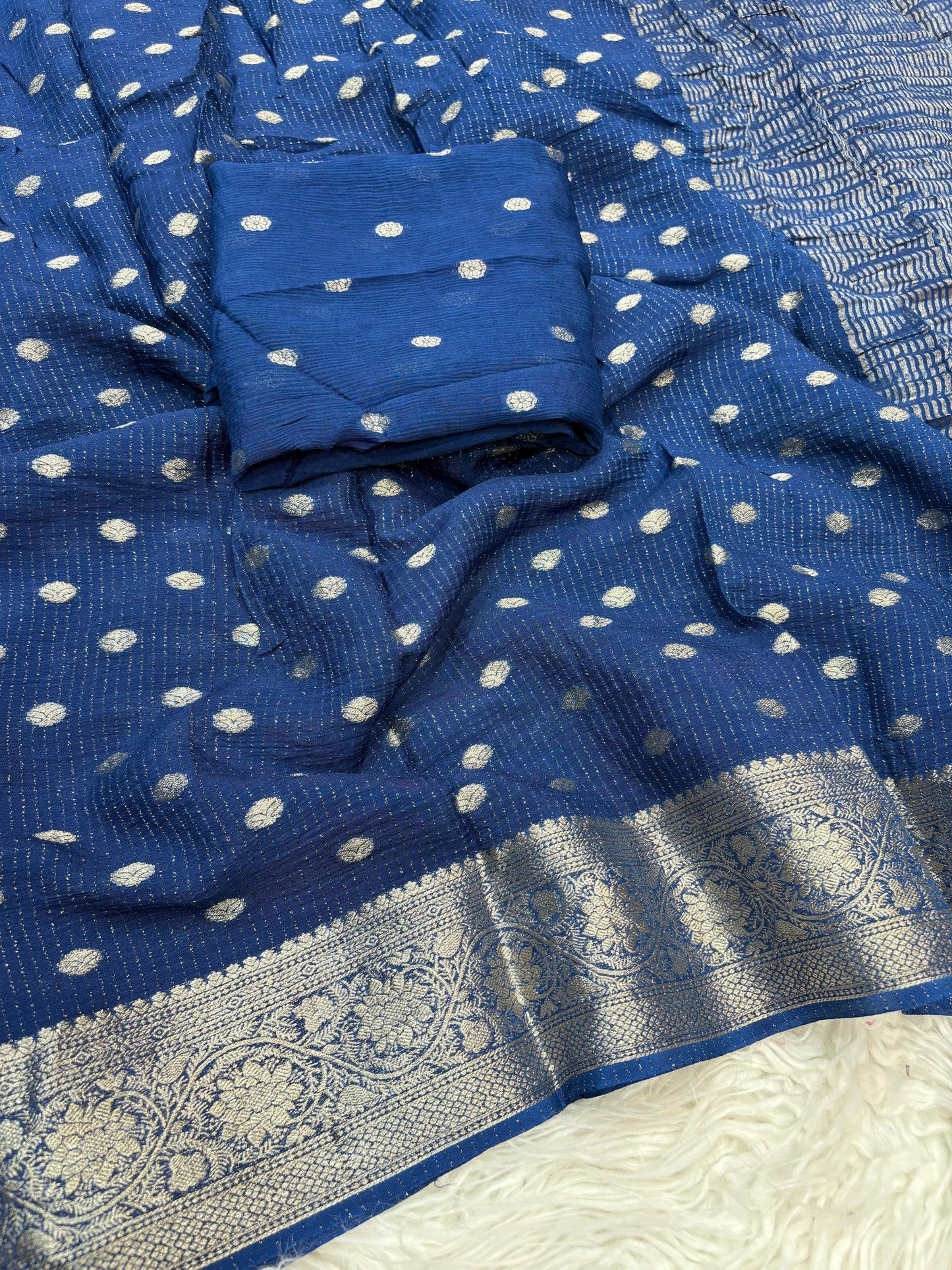 Gulnaz More Peach Chitt Pallu Chinon Silk Saree