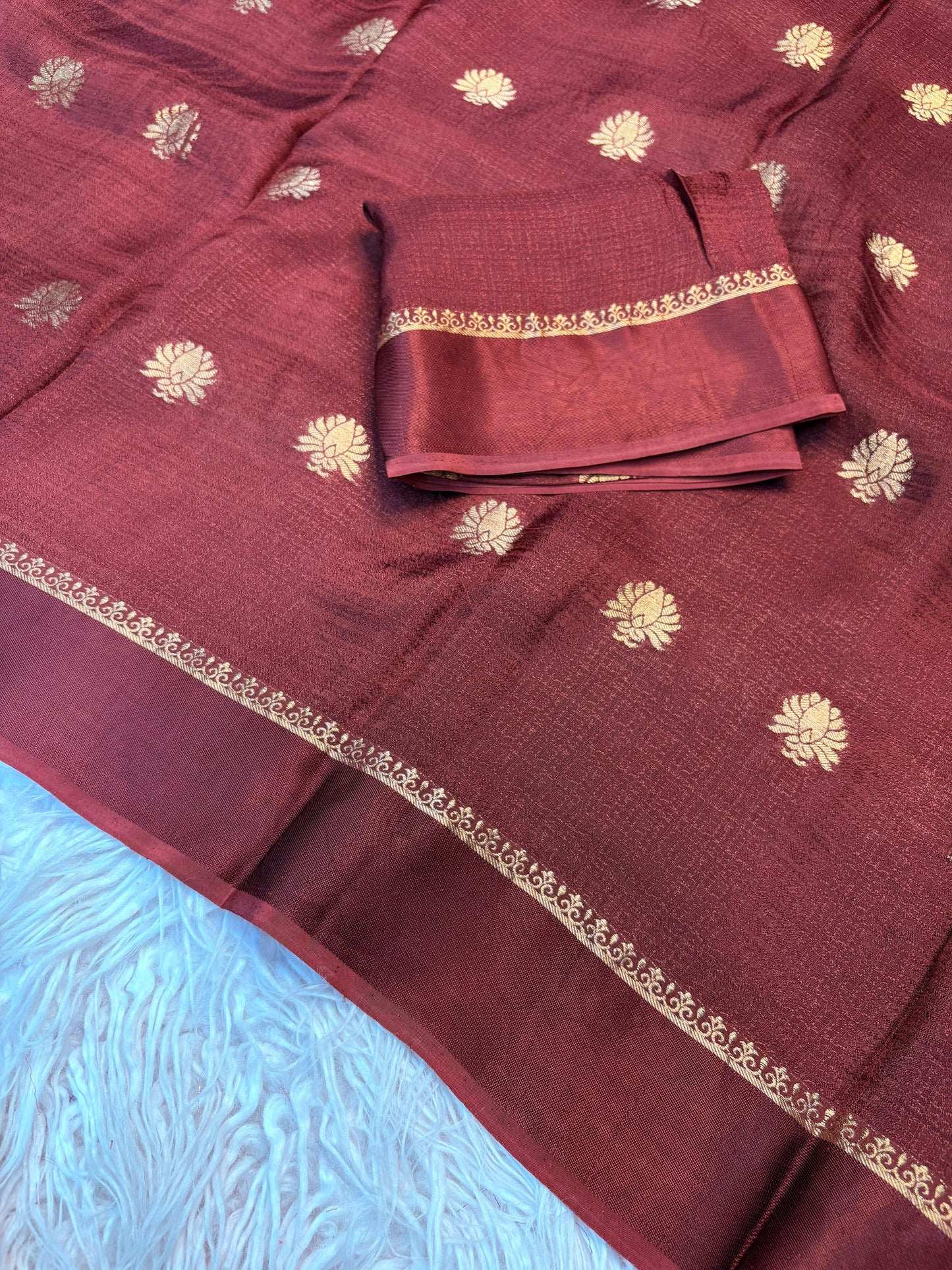 Maroon Aura Zari Weave Saree
