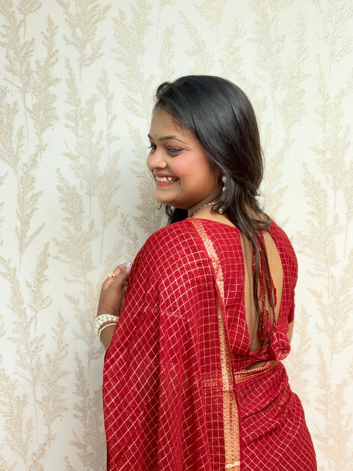 Ruby Rivaaz – Elegant Maroon Checked Saree