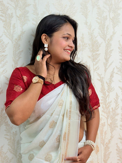 Ivory Ishika – Elegant White Golden Saree